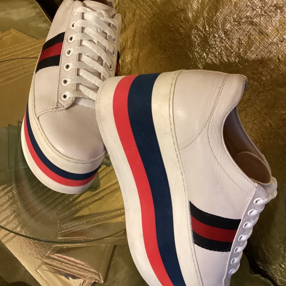 Gucci Women’s Peggy leather web platform sneakers - Picture 5 of 13